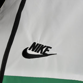 Corta Vento Nike Swoosh - Preto